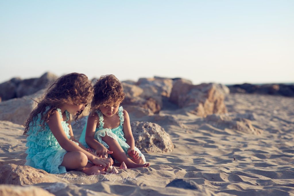 book fotografico bambine al mare roma